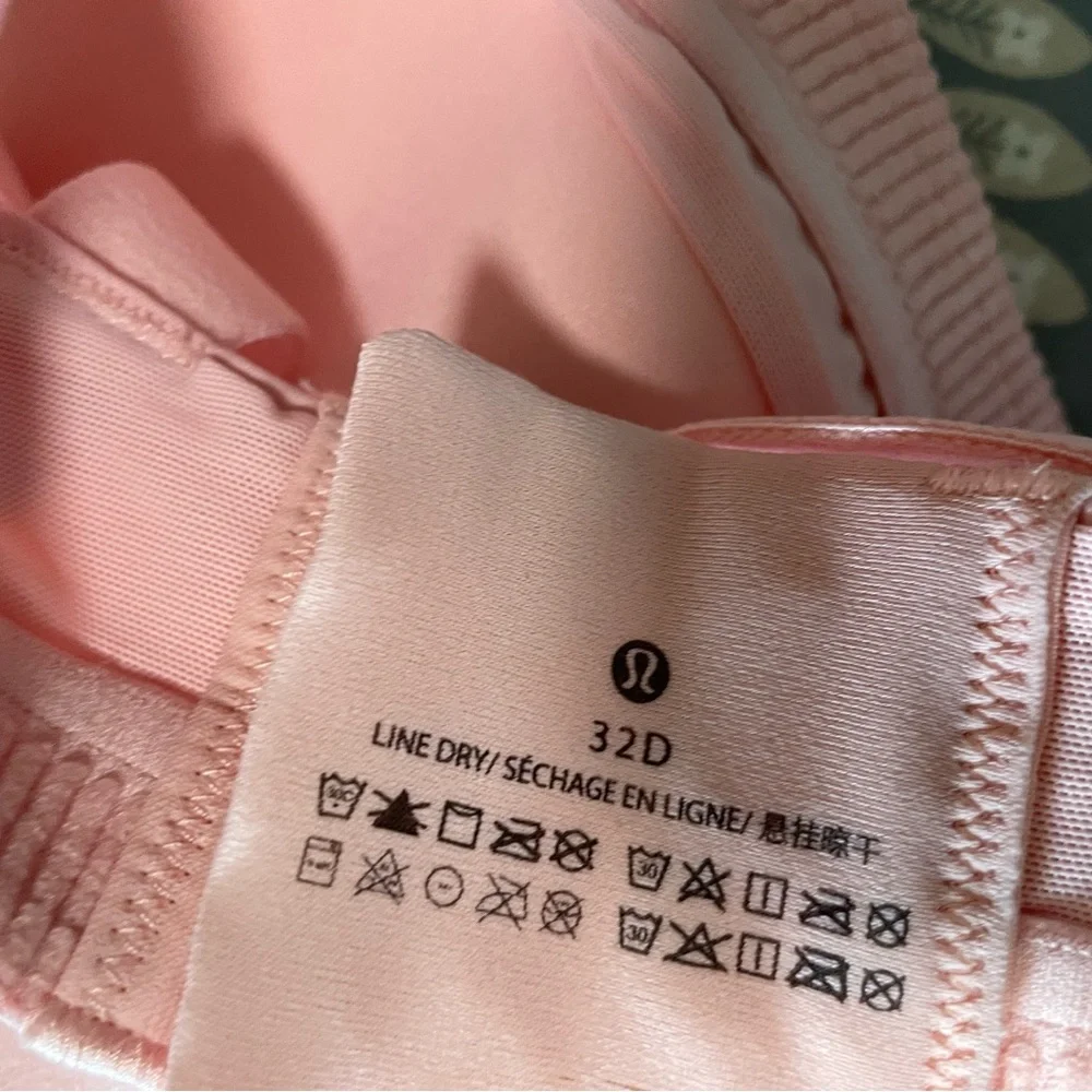 Lululemon Athletica Light Pink Sports Bra